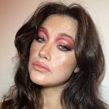 Annie Voigt's Instagram, Twitter & Facebook