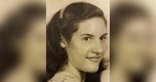 Chasity Holbrook's Instagram, Twitter & Facebook