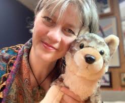 First book stack. Now the hunt is own for more books🤣