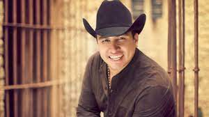 .con el cantante grupero julión álvarez quien este miércoles fue señalado junto con el futbolista un espectáculo natural impresionante, acompañado de los chiapanecos @julionalvarez y don marco. Mimorelia Esto Costaran Los Boletos Para El Regreso De Julion Alvarez A Morelia