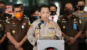 Novel baswedan pernah mendapat julukan polisi super karena keterlibatannya dalam penyidikan kasus korupsi besar. Calon Kapolri Gagal Ungkap Kasus Penyiram Air Keras Novel Baswedan Publicanews Publicana