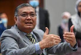 The mp for lenggong said he made this decision after taking into consideration several decisions and stands made by umno. Edzii8 W7p16wm