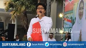 Pria 49 tahun itu menyebut media sosial belakangan ramai menyinggung keadaannya lantaran seorang pengguna. Hoax Armand Maulana Dikabarkan Meninggal Dunia Ini Klarifikasi Dari Vokalis Grup Band Gigi Surya Malang