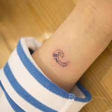 This legendary bird burns in a fire and rises from the ashes again. 131 Best Japanese Tattoos Meanings Ideas And Designs