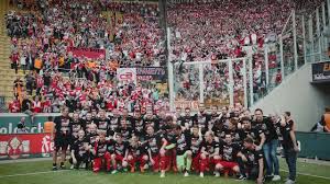 «форту́на» — немецкий футбольный клуб из дюссельдорфа. Fortuna Dusseldorf Aufstieg 2018 Trailer Und Plotzlich Meister Auf Blu Ray Dvd Youtube