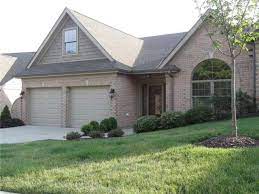 Laurelwood Green Commons Dr Pittsburgh Pa 15243 Small Patio Home Community 10 Miles South Of Downtown Pittsburgh In Scott Twp Conve Patio South Hills Condo