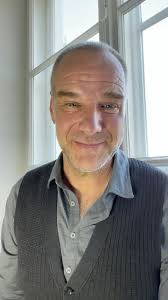 An jenem Tag im blauen Mond September ☁️, Heute trage ich euch eines der  schönsten Liebesgedichte vor: „Erinnerungen an die Marie A.“ von Berthold  Brecht., Ein Moment, ein Bild, eine Erinnerung