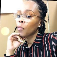 Lonna Mitchell's Instagram, Twitter & Facebook