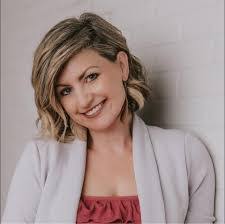 Ashley Menke's Instagram, Twitter & Facebook