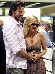 Despite her and dean mcdermott's money strain, tori spelling couldn't pass up the black friday deals this year. Tori Spelling Is Pregnant Popsugar Celebrity