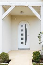 Porte D Entree Quel Style Adopter En 2020 Fenetre Art Entree Classique Portes