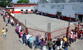 Resultado de imagen para LARA VENEZUELA : COLAS  DE CIUDADANOS FOTOS