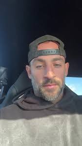 Mark Tall's Instagram, Twitter & Facebook