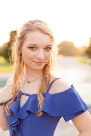 Lexi's St. Anthony Main Senior Session — Reyna Meinhardt Photography