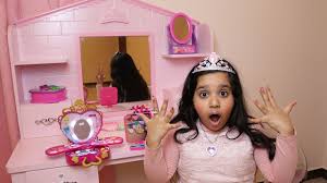 شفا تطلب من أمها مكياج Shfa Pretend Play Girl Makup Youtube