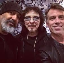 Black Sabbath's Tony Iommi hangs with Soundgarden's Kim Thayil & Matt  Cameron at Sabbath's show in Tacoma Washington February 8th 2016