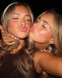 Thanking Jesus for friendships, memories, opportunities, and blessings.  I've never felt more content & loved. 🥥🌊🐚🌴