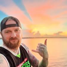 RIP TikTok even though i live in New Zealand, all my American fans found me  through that app and I wouldn't be where I am without yall!! here's a  throwback to one