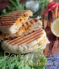 Panini Au Poulet Fromage Et Poivrons Grilles Facile A Preparer Recette En 2020 Panini Au Poulet Recettes De Cuisine Recette Panini