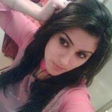 Benish Ali (@naymakhnoma)