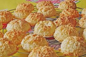 Die Perfekten Kokosmakronen Von Nicky0110 Chefkoch Rezept Einfache Kokosmakronen Kokosmakronen Makronen
