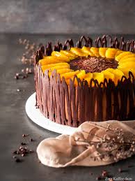 Die kombination der inhaltsstoffe fördert das gleichgewicht der talgdrüsenaktivität, die für die. Torten Archive Zum Kaffee Dazu