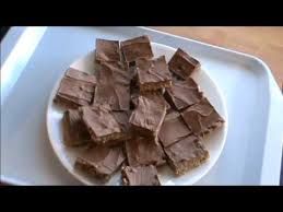 Aiskrim oreo bersalut coklat ni memang serius sedap rasa sama macam beli dekat kedai , korang memang wajib cuba resepi aiskrim oreo ni. Mars Bar Rice Bubble Slice Youtube