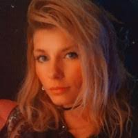 Rachel Whitmore's Instagram, Twitter & Facebook