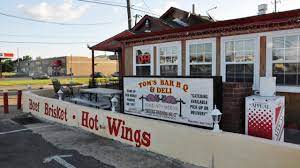 Best Memphis Barbecue Memphis Travel Channel Memphis Vacation Destinations Ideas And Guides Travelchannel Com Travel Channel
