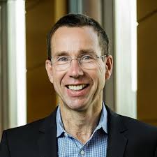 Connected Strategy: Building Continuous Customer Relationships for  Competitive Advantage: Siggelkow, Nicolaj, Terwiesch, Christian:  9781633697003: Amazon.com: Books