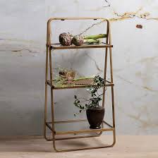 Etagere A Poser En Verre Et Metal Finition Laiton 3 Etageres Goddess Dore Decoclico Etagere Vintage Echelle Decorative Salon Art Deco