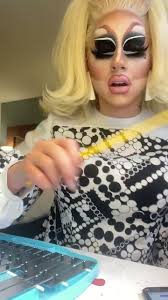 @trixandkatdaily's video Tweet