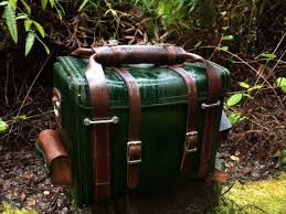 Selesaikan semua set gerakan latihan secara bersamaan dengan diselingi istirahat. Buat Beg Kulit Beg Perjalanan