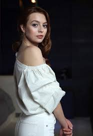 She made her debut with her role in turkish series life is bittersweet (hayat bazen. Melis Sezen Picture