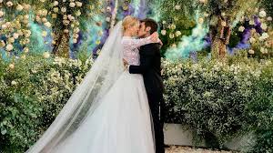 Chiara ferragni hochzeit #chiaraferragni #hochzeit #wedding #weddingdress #dress #white #love #couple #couplegoals #liebe #influencer #glamour #glamourgermany #afterparty #party. Hochzeits Superlative Chiara Ferragni Hatte Drei Kleider Promiflash De