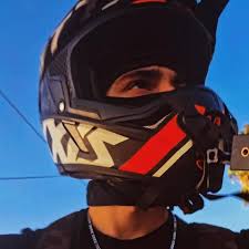 Adrian Ramón (@adriaan.rdm) • Threads, Say more