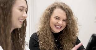 Amy Candler's Instagram, Twitter & Facebook