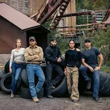 Marshals season 1 episode 2 ending explained: The shocking twist that  reveals Kayce Dutton's darkest secrets