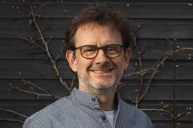 Vi er en del af Mødestedet i Gug. Kontakt os her