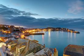 Cornwall boasts some of england's finest and most dramatic scenery, with historic market towns the cornish landscape around the coastal areas is mainly undulating hills, some being very steep, with. Rosamunde Pilcher S Cornwall 8 Tage Reise Grossbritannien Irland Reiseziele Det Reisen