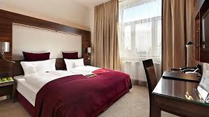 Bolster, atau kalau mau lebih epic, dutch wife. Tak Banyak Yang Tahu Ini Alasan Mengapa Tak Ada Guling Dalam Kamar Hotel Tribun Travel Line Today