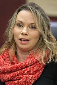 Amanda Wiseley's Instagram, Twitter & Facebook