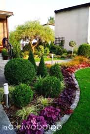 Simple Landscape Design Ideas For Beautiful Gardens 12 Front Yard Landscaping Simple Front Yard Landscaping Design Small Front Yard Landscaping
