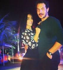 1,188 likes · 53 talking about this. Ø¨Ù…Ù†Ø§Ø³Ø¨Ø© Ø¹ÙŠØ¯ Ù…ÙŠÙ„Ø§Ø¯Ù‡ ØªØ¹Ø±ÙÙˆØ§ Ø¹Ù„Ù‰ Ø²ÙˆØ¬Ù‡ Ø¨Ø§Ø³Ù„ Ø®ÙŠØ§Ø· ÙˆØ§Ø¨Ù†Ù‡ Ø¹Ù† Ù‚Ø±Ø¨ Ù…Ø¬Ù„Ø© Ù‡ÙŠ
