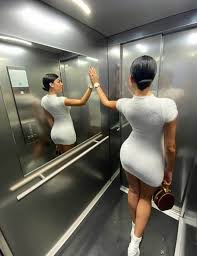 Georgina rodriguez was born on 27.01.1995 in spain. Yoga Georgina Rodriguez Poses In The Gym As A Yoga Muse Foto 9 De 12 Marca English