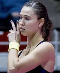 Vitalia Diatchenko vs Chloe Noel