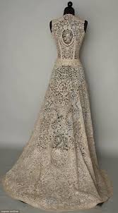 Lace And Pearls And Whimsical Girls Vintage Lace Gowns Wedding Gowns Lace 1940s Wedding Dress