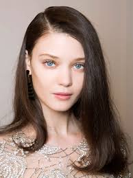 A great option for graduation hairstyles for curly hairis a simple braid. Tips For Making Hair Look Great On Graduation Day Stylecaster