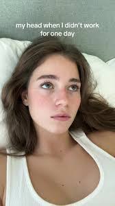 Anna Mccombs's Instagram, Twitter & Facebook