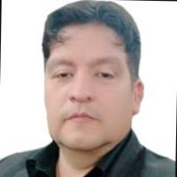 80+ perfiles de «Julio Cesar Arias»